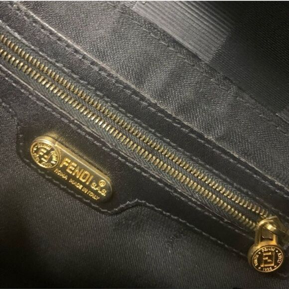 Fendi Black Shoulder Bag - Picture 8 of 16
